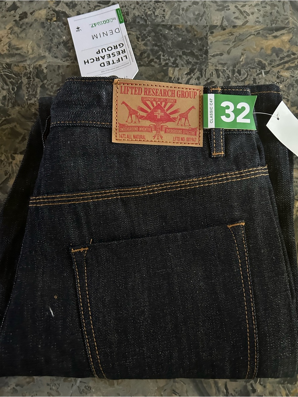 Lrg Men's Dark Indigo Straight Jeans with Contrast Stitching